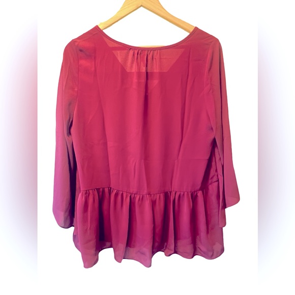 NWT Paris Sunday Blouse size Medium - Picture 2 of 6